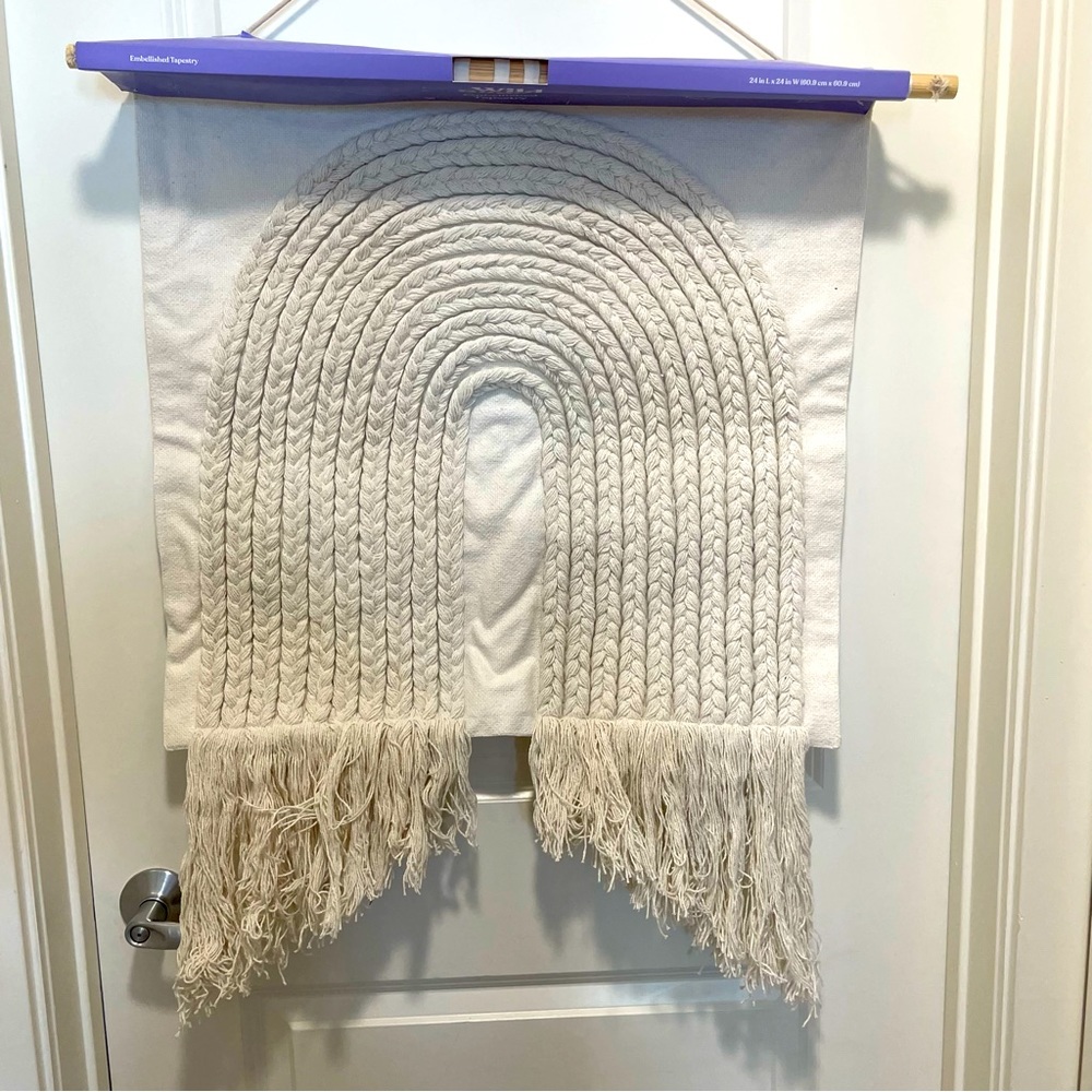 NEUTRAL TAPESTRY
